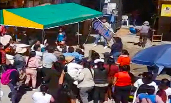 COMERCIANTES DEL MERCADO LAS AMÃ‰RICAS SE ENFRENTAN POR CONTROL DE LA PAMPITA