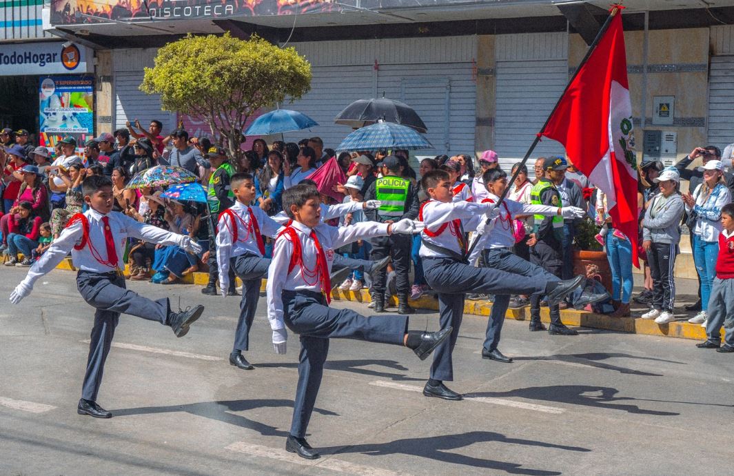 �SE CELEBRÃ“ EL ANIVERSARIO DE LA POLICÃA ESCOLAR  CON UNA GRAN FIESTA PATRIÃ“TICA EN ABANCAY