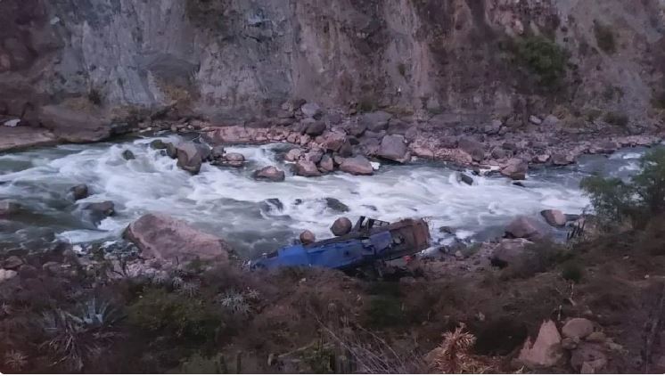 CUSCO: UN MUERTO Y DOS HERIDOS TRAS DERRUMBE REGISTRADO EN LÍNEA FÉRREA MACHUPICCHU-OLLANTAYTAMBO