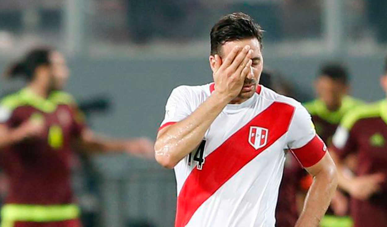 �PADRE DE CLAUDIO PIZARRO REVELA QUE SU HIJO DORMÃA EN EL PISO Y VIVÃA EN UNA ZONA DE PROSTITUCIÃ“N