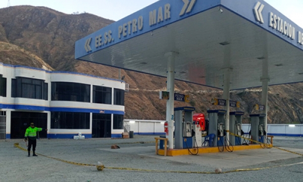 �SUJETOS CON PASAMONTAÃ‘AS Y ARMAS DE FUEGO ASALTAN GRIFO PETRO MAR DESTACADO