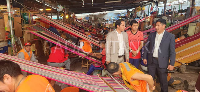 PREFECTO REGIONAL VISITÃ“ PENAL DE ABANCAY Y RECOGIÃ“ PROBLEMÃTICA TRAS DIALOGAR CON INTERNOS