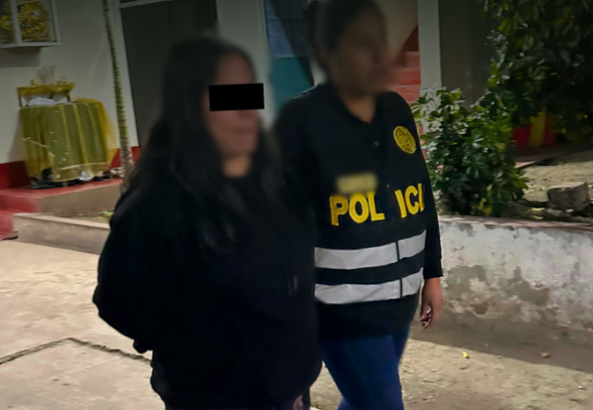 DETIENEN A MUJER POR PRESUNTO HURTO AGRAVADO EN ABANCAY TRAS COMPARTIR BEBIDAS CON VÍCTIMA