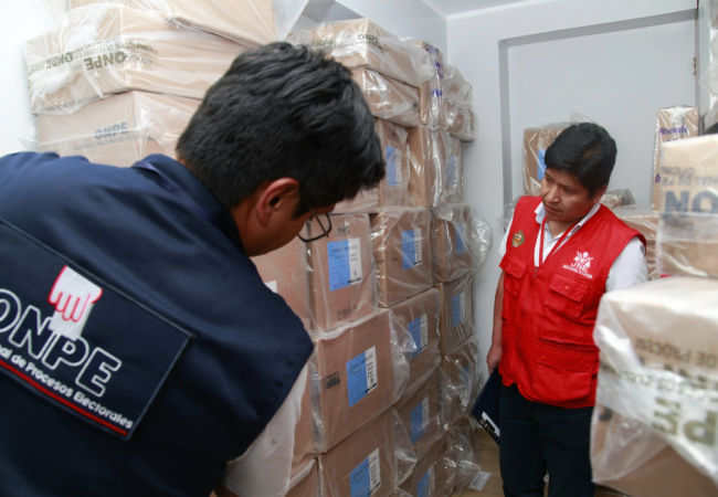 ODPE ANDAHUAYLAS VERIFICA MATERIAL ELECTORAL PARA GARANTIZAR TRANSPARENCIA EN LA SEGUNDA VUELTA PRESIDENCIAL