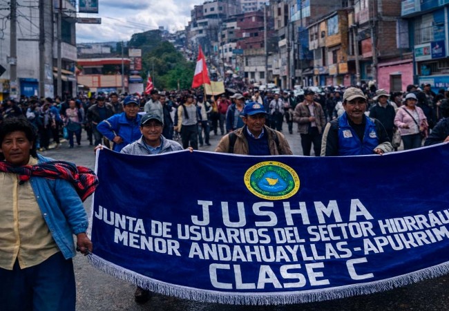 CUARTO DÍA DE PARO INDEFINIDO EN ANDAHUAYLAS: REGANTES EXIGEN DELIMITACIÓN DE CABECERAS DE CUENCA
